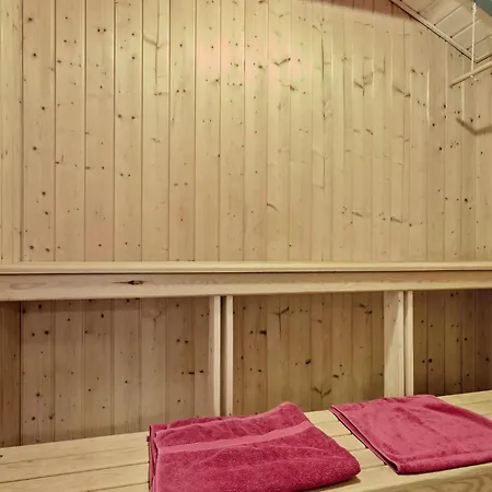 3 Bedroom Amazing In Vakantiehuis Tranekær